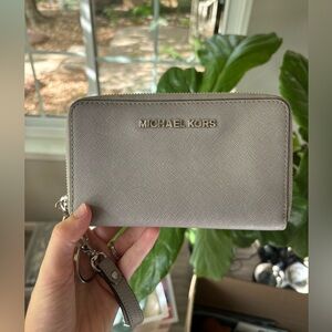 Michael Kors Wristlet Wallet